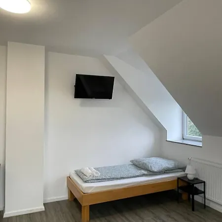 アパート Two-bedroom Private With Parking In ヴェッセリンク
