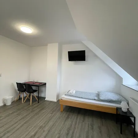 Two-bedroom Private With Parking In アパート ヴェッセリンク