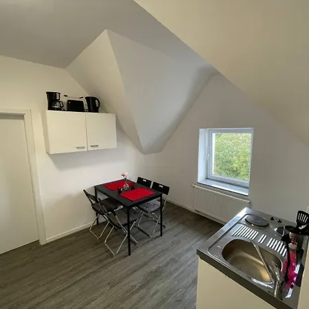 アパート Two-bedroom Private With Parking In