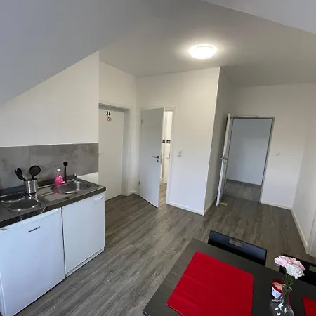 Two-bedroom Private With Parking In アパート *