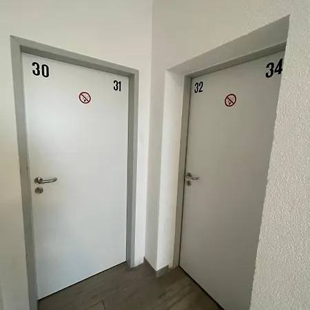 Two-bedroom Private With Parking In * ヴェッセリンク