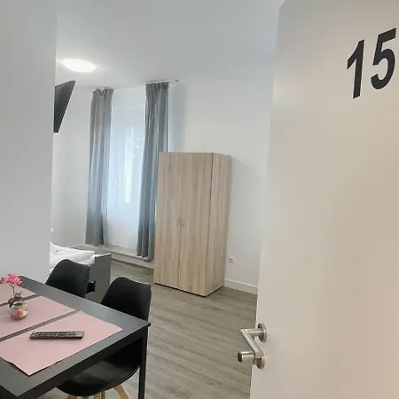 Two-bedroom Private With Parking In アパート *