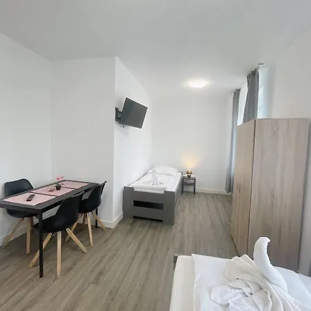 Two-bedroom Private With Parking In * ヴェッセリンク