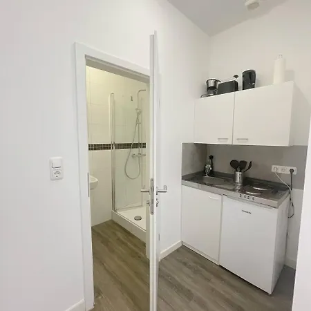 Two-bedroom Private With Parking In ヴェッセリンク