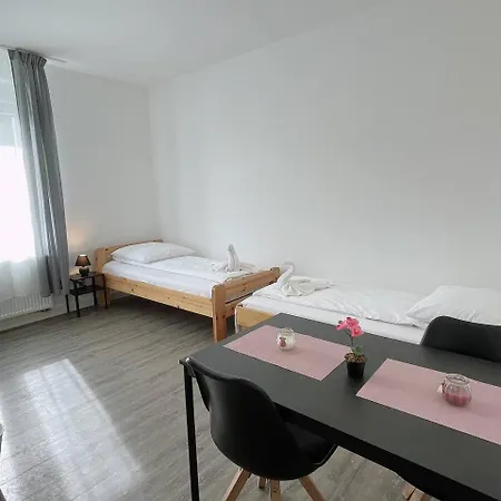 Two-bedroom Private With Parking In ヴェッセリンク