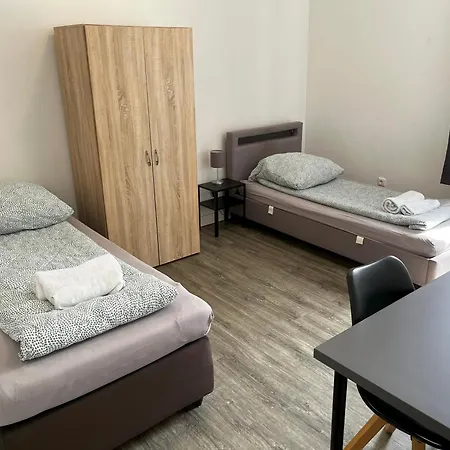 アパート Two-bedroom Private With Parking In ヴェッセリンク