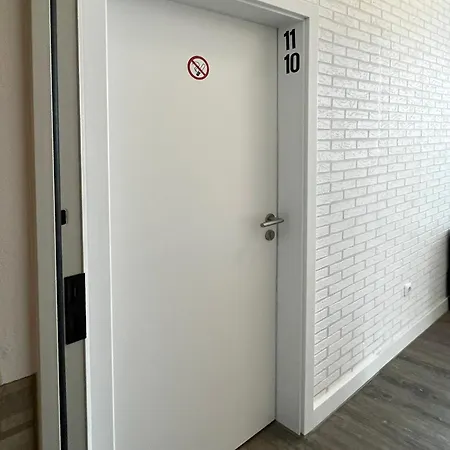 Two-bedroom Private With Parking In * ヴェッセリンク